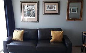 Little Umhlanga. Sunflower Suite.